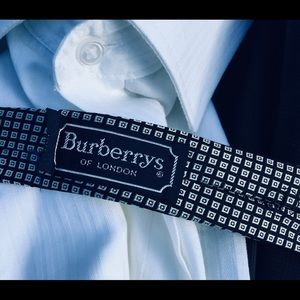 NWT Vintage Burberry Tie Never Worn, Incredible!